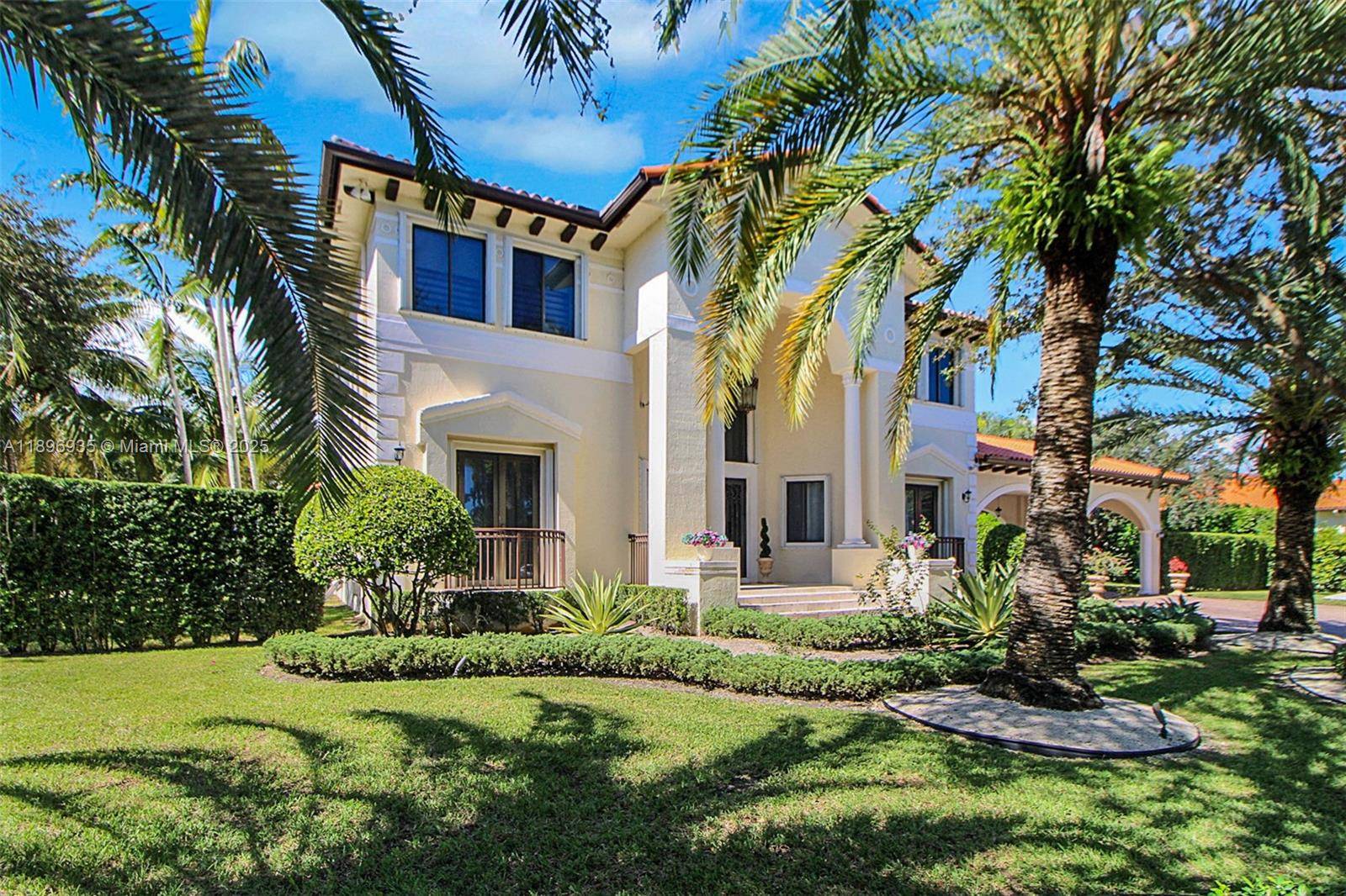 Welcome to the exclusive Mansions at Cutler Cay !