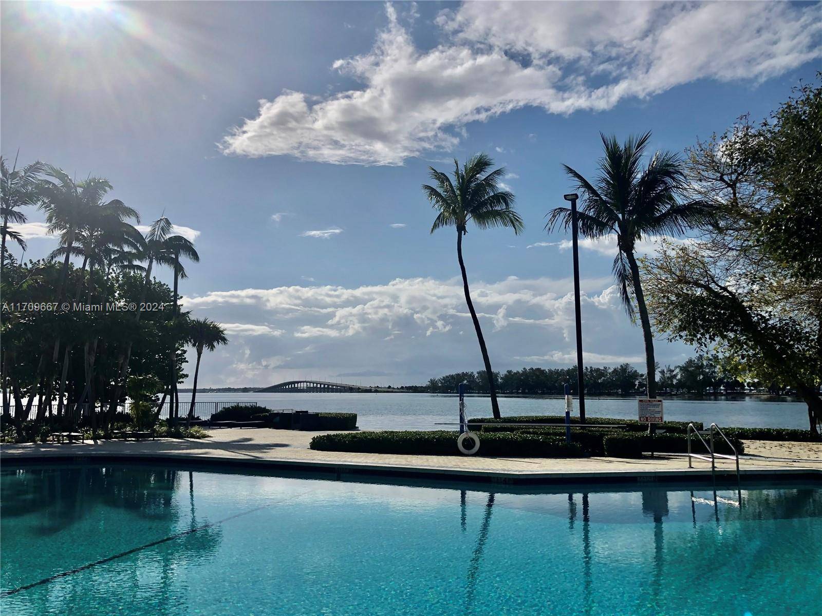 Largest 1012sqft 1 1 boasting unobstructed city views in prestigious Brickell Ave.