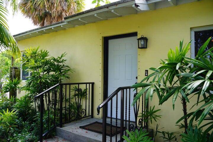 STUNNING 3 bed, 2 bath HOME ON FLAGLER DRIVE IN HIGHLY DESIRABLE NORTHWOOD !