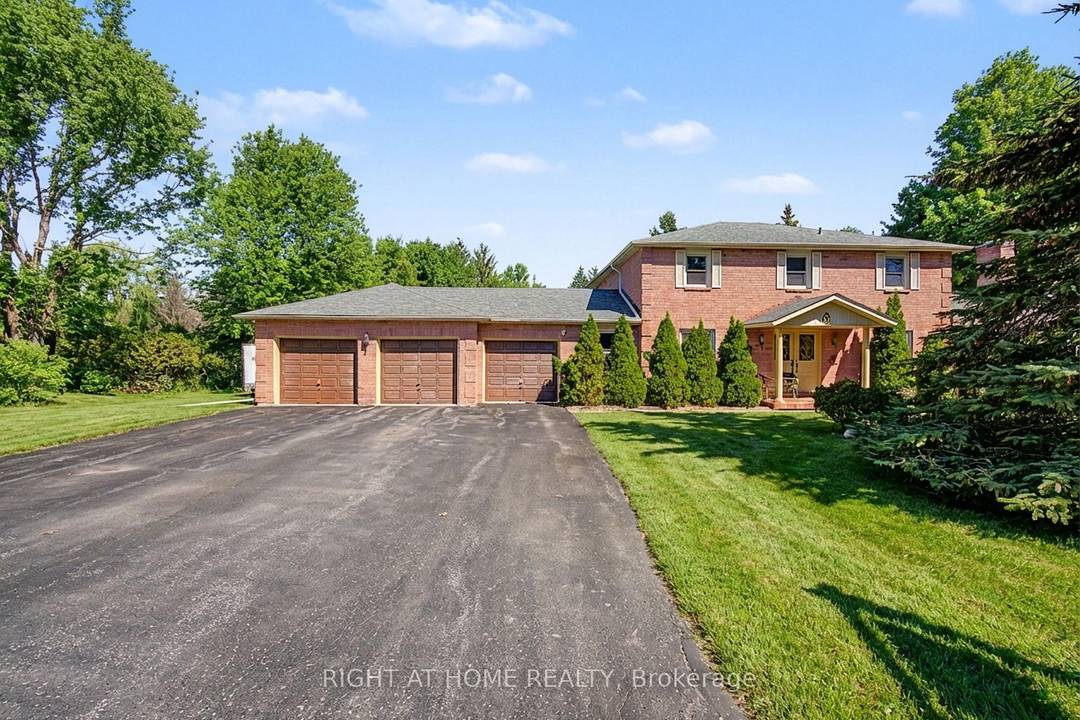 Enjoy True Privacy And Space On This.