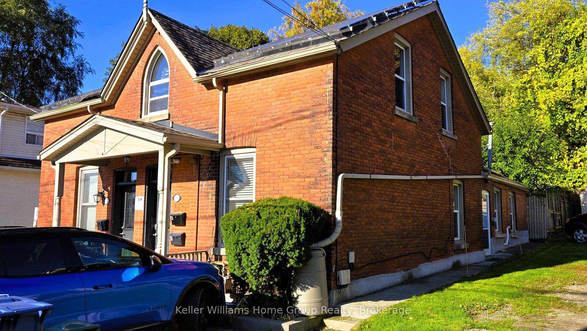 This pristine recently refurbished, 700 sq.