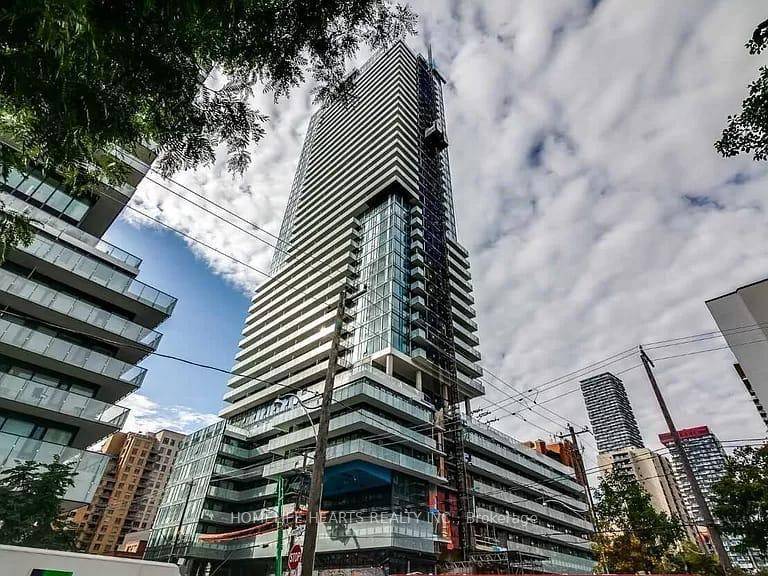 Bright amp ; Spacious 1 Bedroom Den amp ; Office Condo In Prime Yonge amp ; Eglinton Location !
