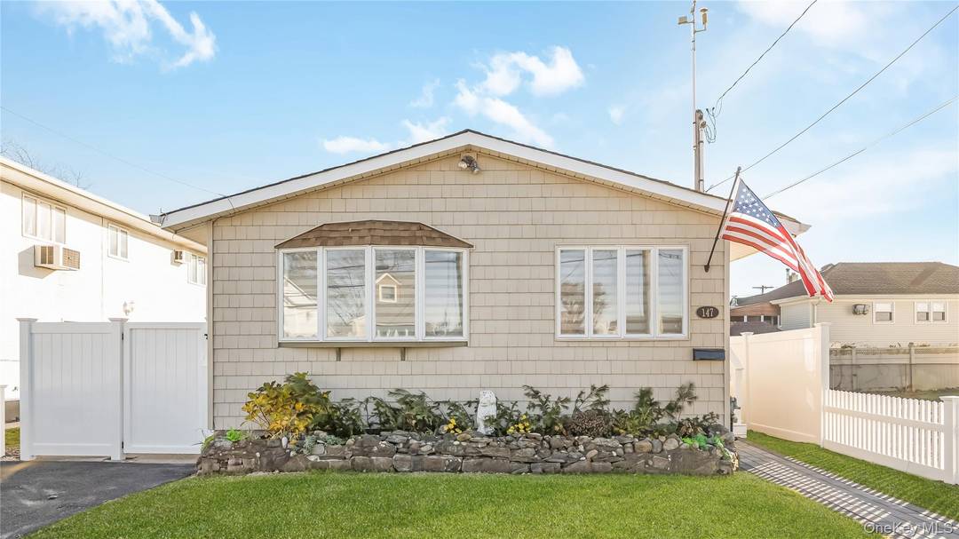 Welcome To An Incredible First Time Homebuyer Opportunity In The Venice Of Lindenhurst !