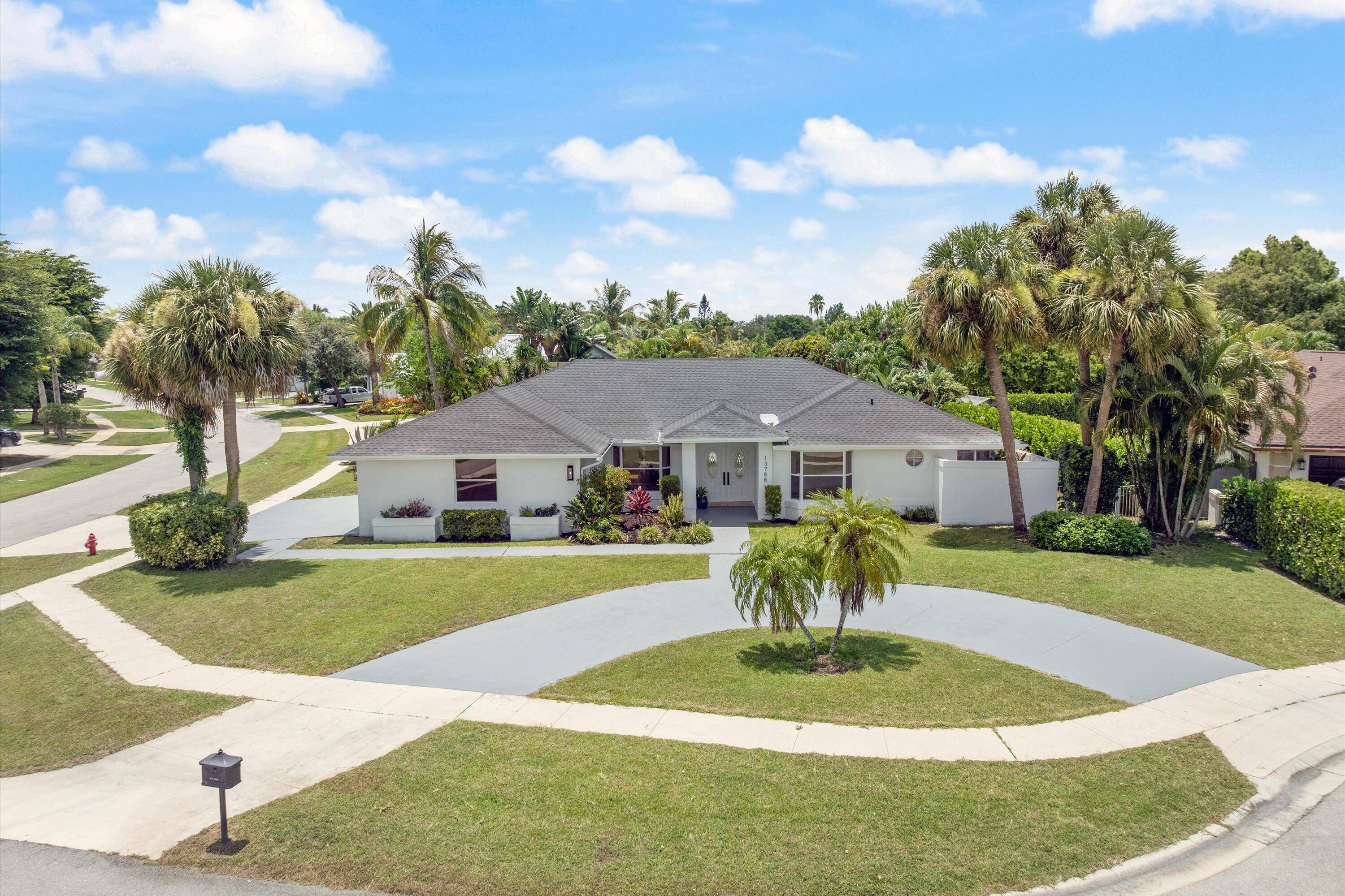 Discover your dream home in this highly desirable neighborhood !