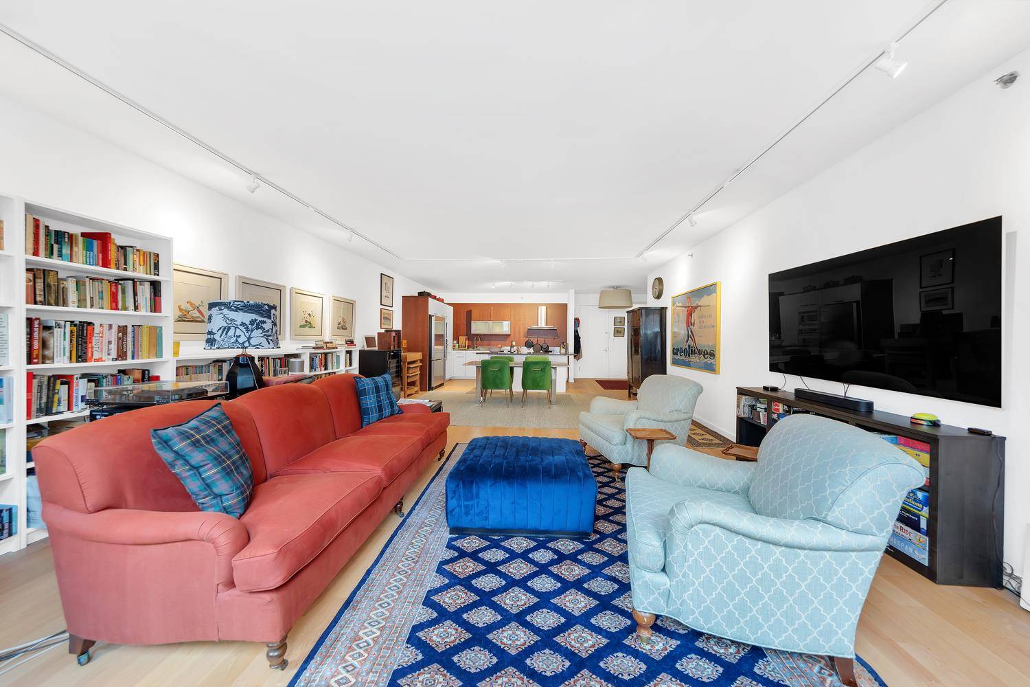 Welcome to 224 West 18th Street, Unit 2A, a captivating condo nestled in the vibrant heart of Chelsea.