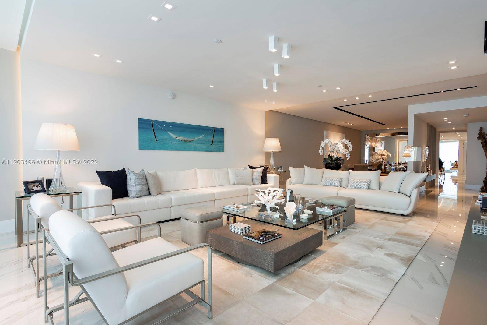 Gorgeous unit at the most prestigious building at Bal Harbour.