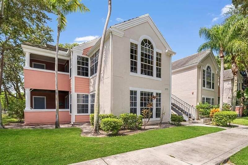 Great first floor 2 bed 2 bath condo with partial lake view in gated East Delray community.