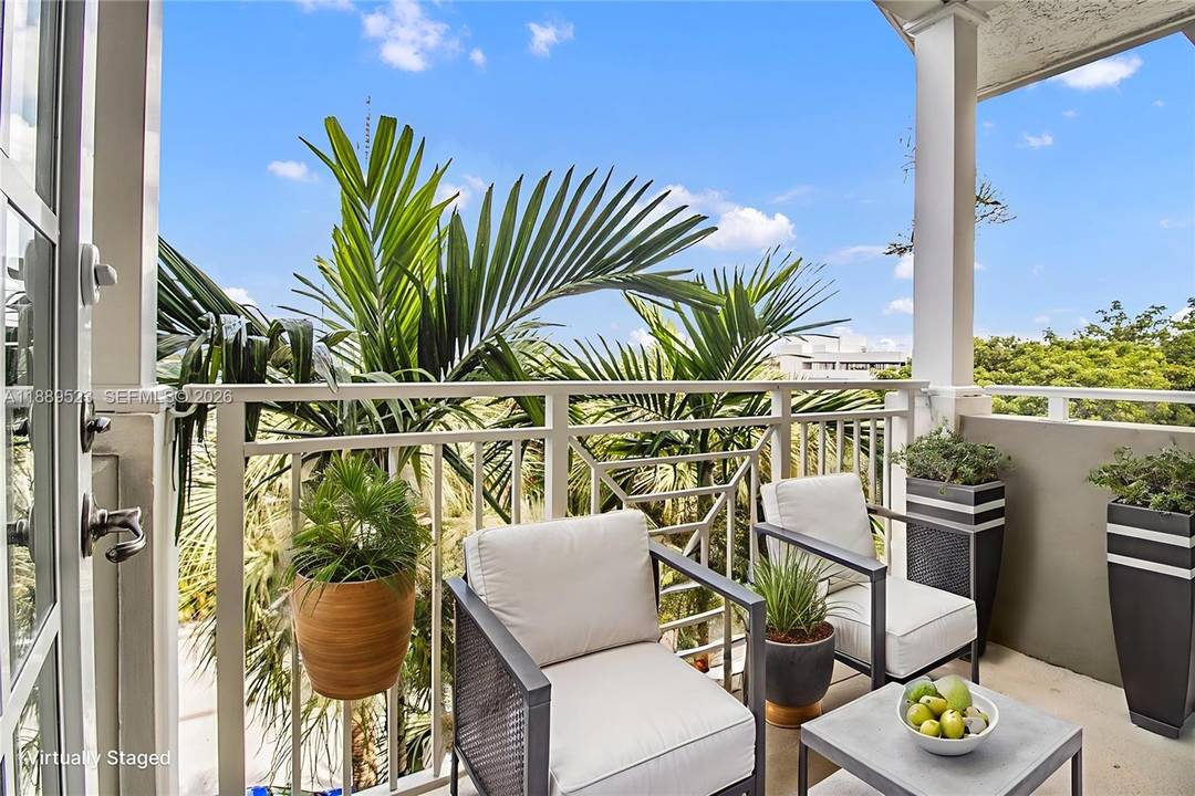 Welcome to The Village at Sailboat Bend !