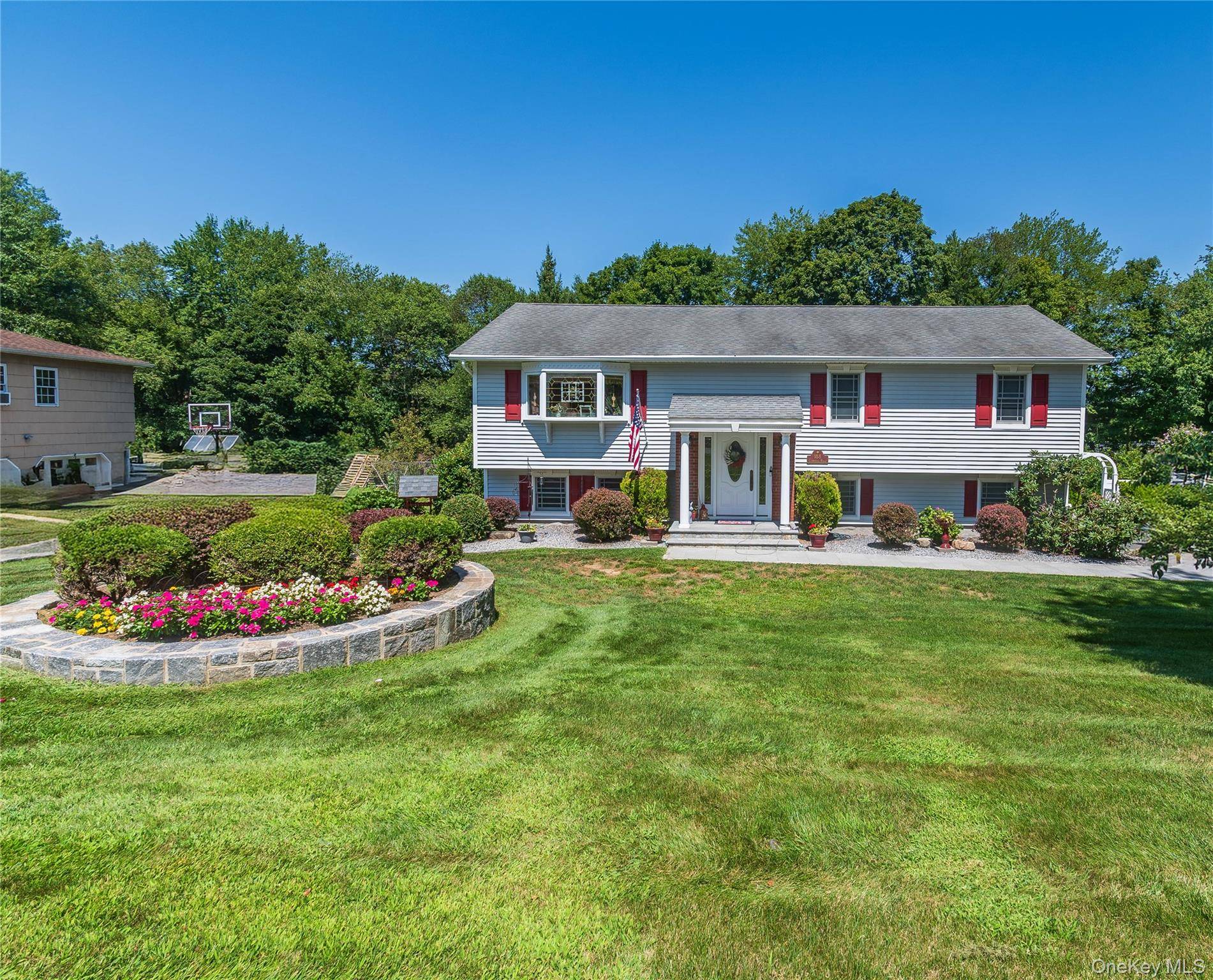 Beautifully maintained 3 bedroom raised ranch in Yorktown, NY with Lakeland schools.