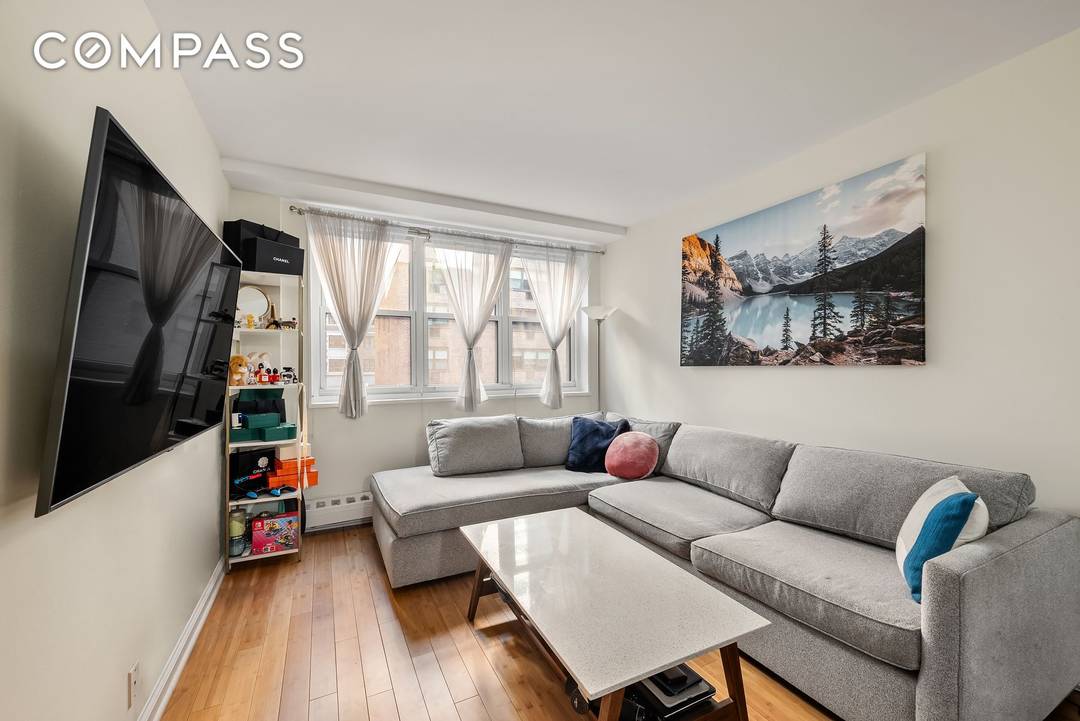 Located in the heart of Greenwich Village, awaits this well maintained one bedroom, one bath residence at Randall House.