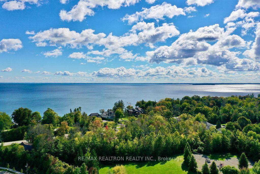 Upgraded 2 Bedroom, 2 Bath Penthouse at Friday Harbour Beautifully upgraded 2 bedroom, 2 bath penthouse in the desirable Harbour Flats.