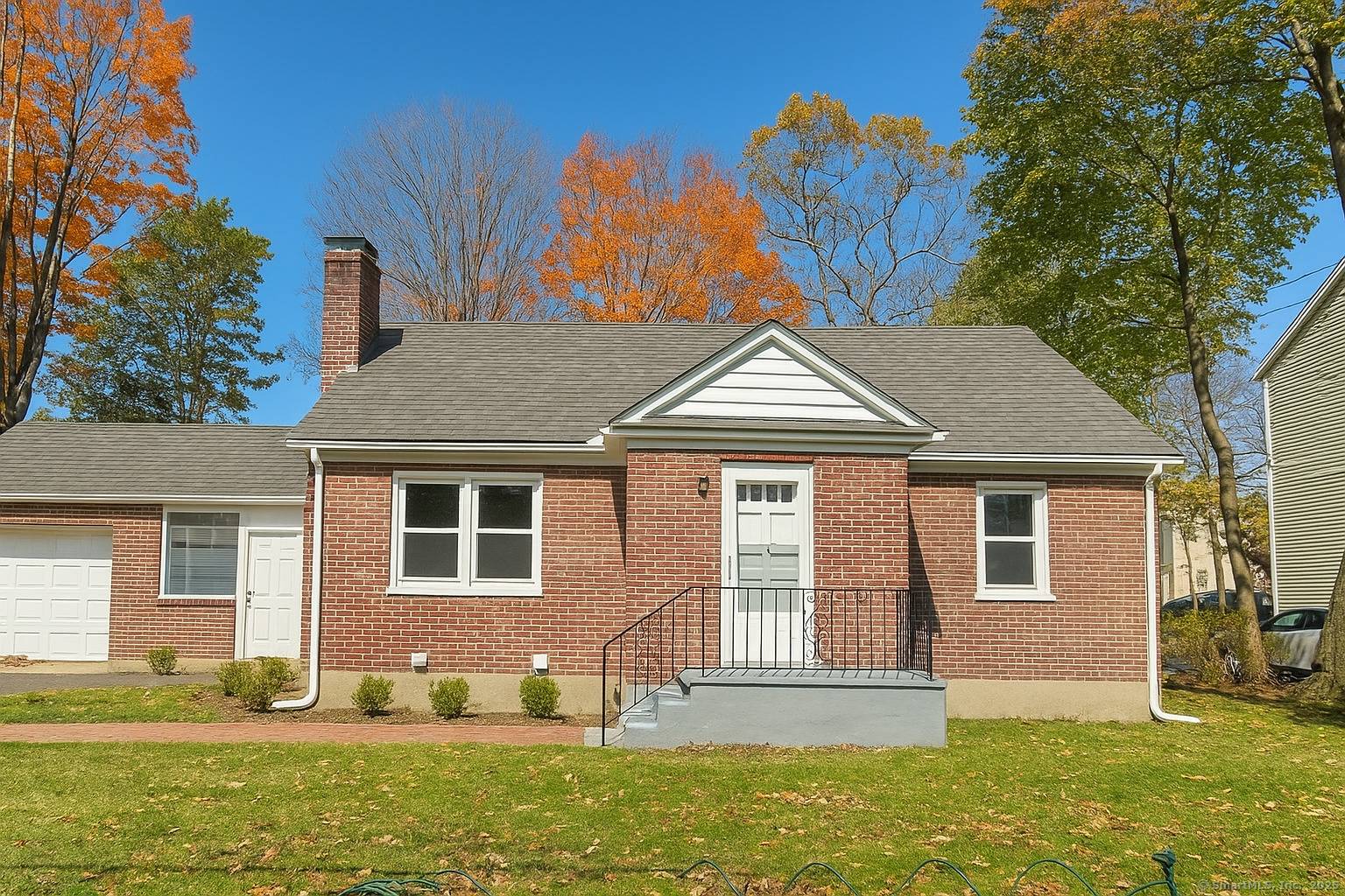 Discover this well maintained brick home in Norwalk's 06851 zip code 3 bedrooms, 2 full baths, 1, 590 sq ft and a spacious semi finished lower level priced at 589, ...