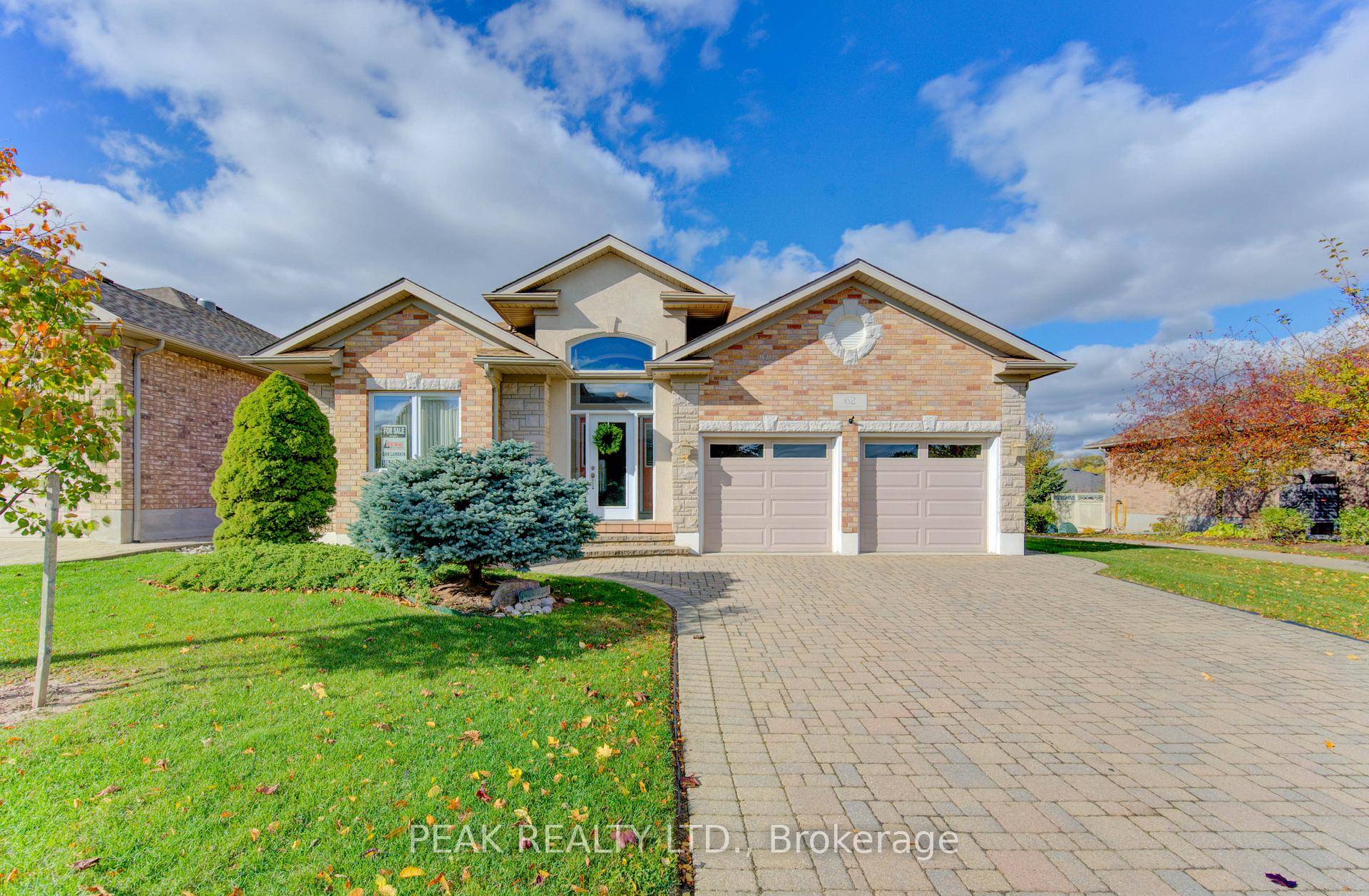 Welcome to 62 Thimbleberry Crossing a meticulously maintained Hampshire I model, ideally located in the heart of the community just a short walk from the recreation centre.