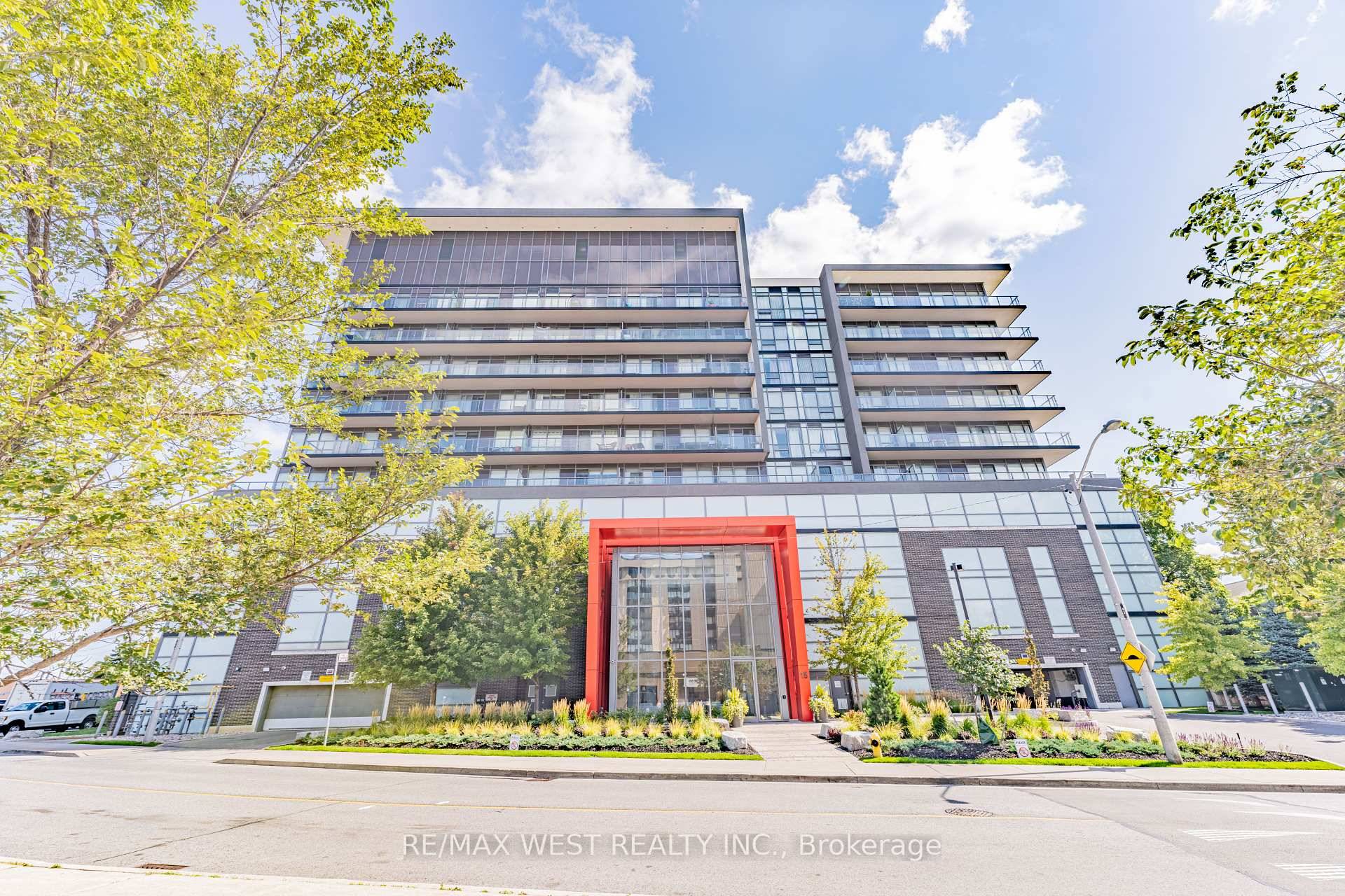 Look No Further ! Welcome to this beautiful and upgraded 1 Bedroom unit in the condos of 15 James Finlay, a true masterpiece in the prime location of Keele and ...