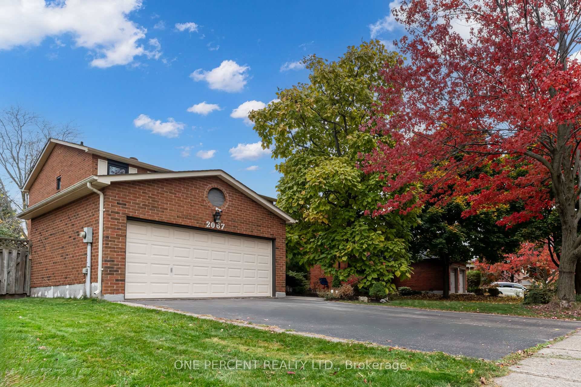 Welcome To 2067 Granby Dr A Beautiful amp ; Recently Updated Detached Home, Nestled On A 50 X 118 Ft Deep Lot In The Popular Wedgewood Creek Neighbourhood, Featuring 4 ...