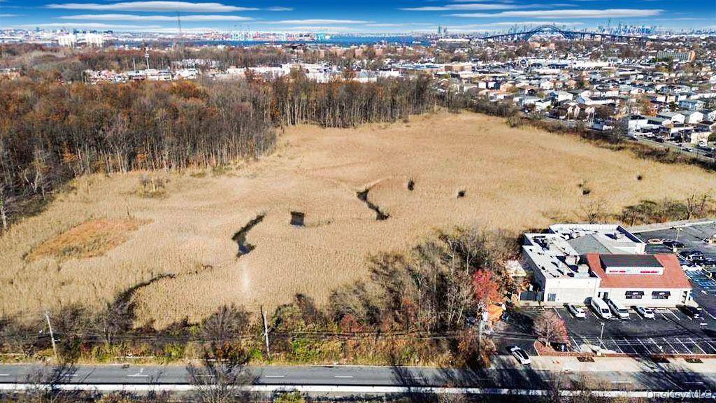 Distressed sale. Property being sold as is.