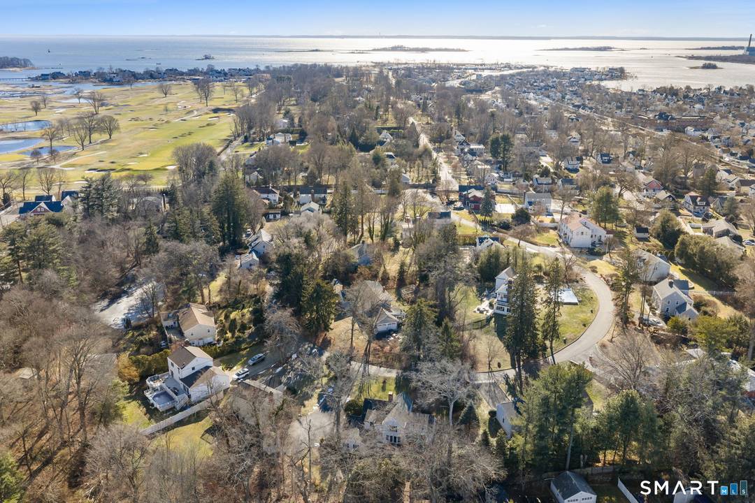 Nestled at the end of a tranquil cul de sac in the sought after East Norwalk area near Shorehaven, this meticulously maintained 4 bedroom home captivates with its unique blend ...