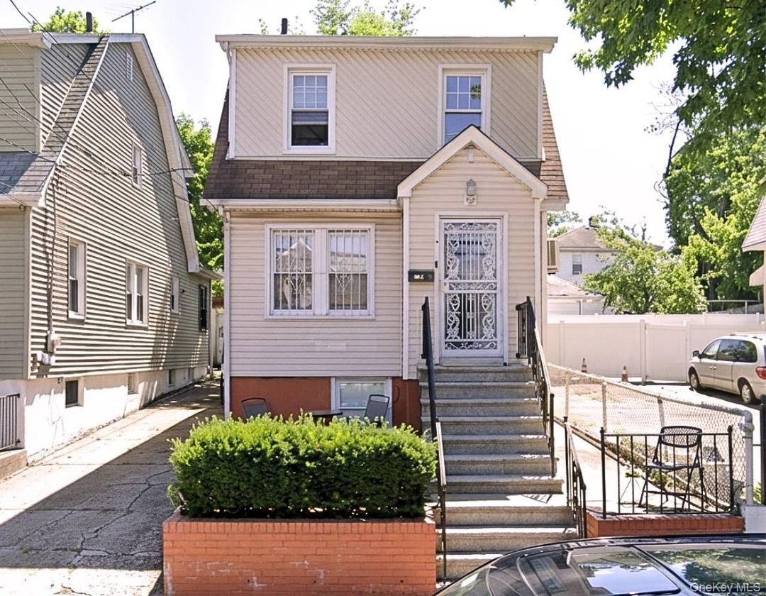 Welcome to 2716 Morgan Avenue, a charming 3 bedroom, 2 bath home in the heart of the Bronx !
