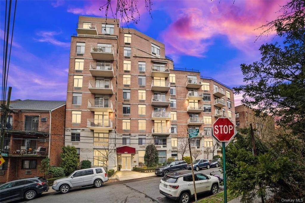 This pristine 3 bedroom, 2 bathrooms living space with generous 1, 237 square feet of comfort and style, located at the Promenade East in the heart of Riverdale.