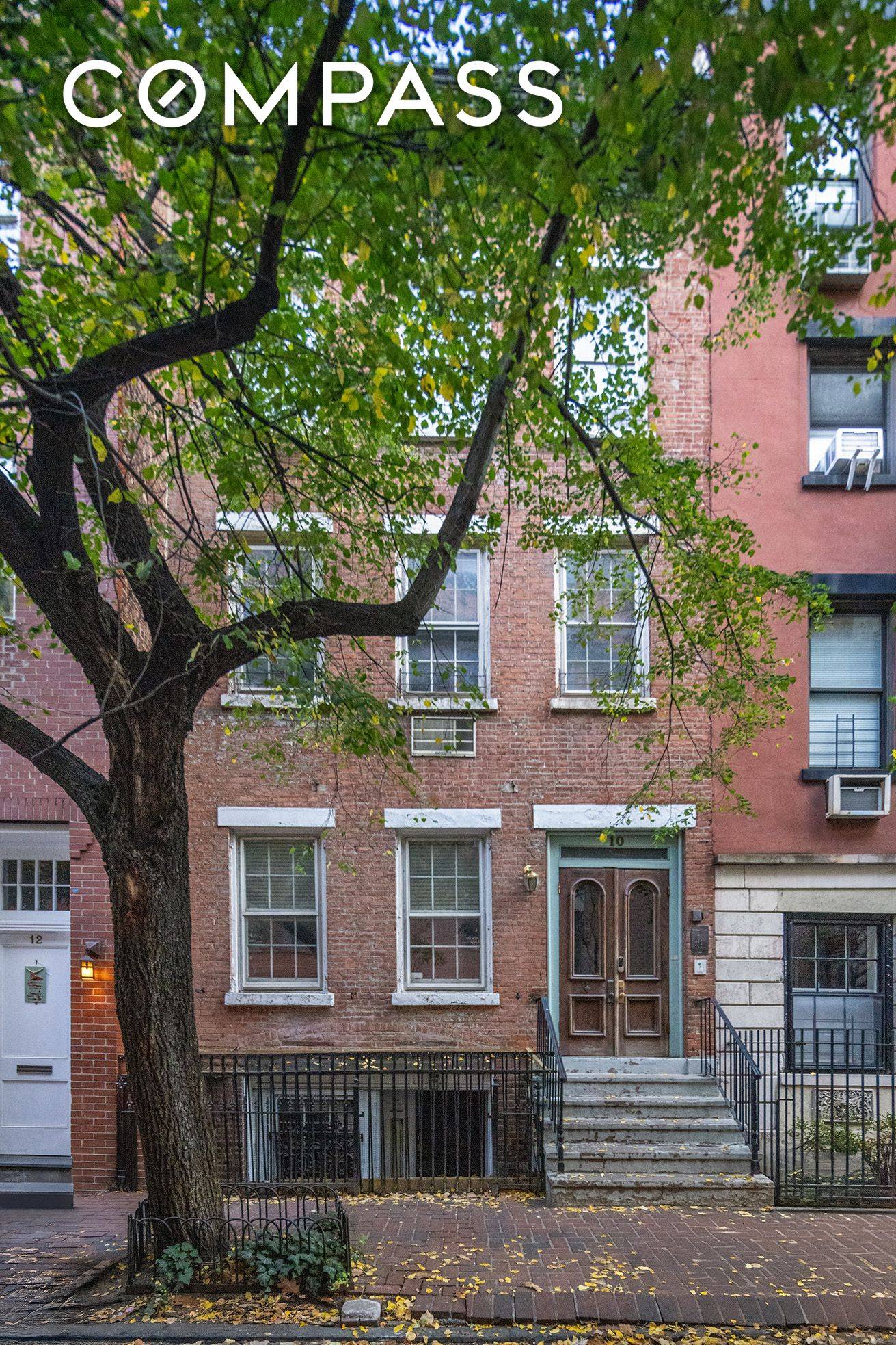 TOWNHOUSE WITH GARDEN amp ; CARRIAGE HOUSE 10 Bedford Street presents a rare opportunity to restore an over 19 wide 1830s townhouse on an extra deep lot with a separate ...