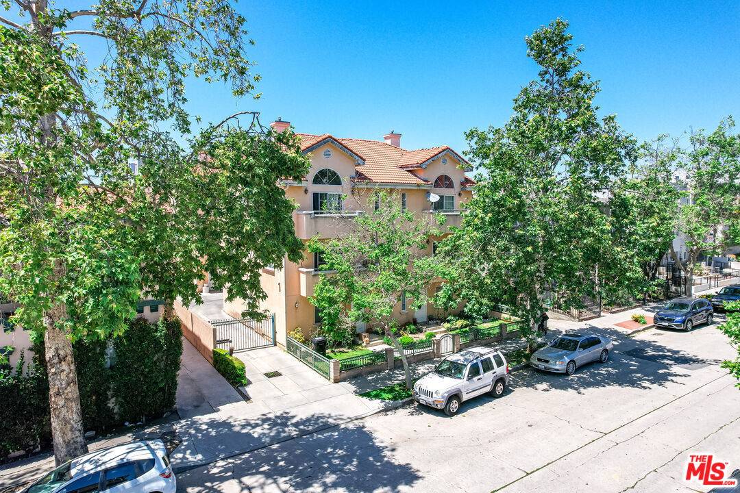 821  S Gramercy Pl 3BR Hancock Park La