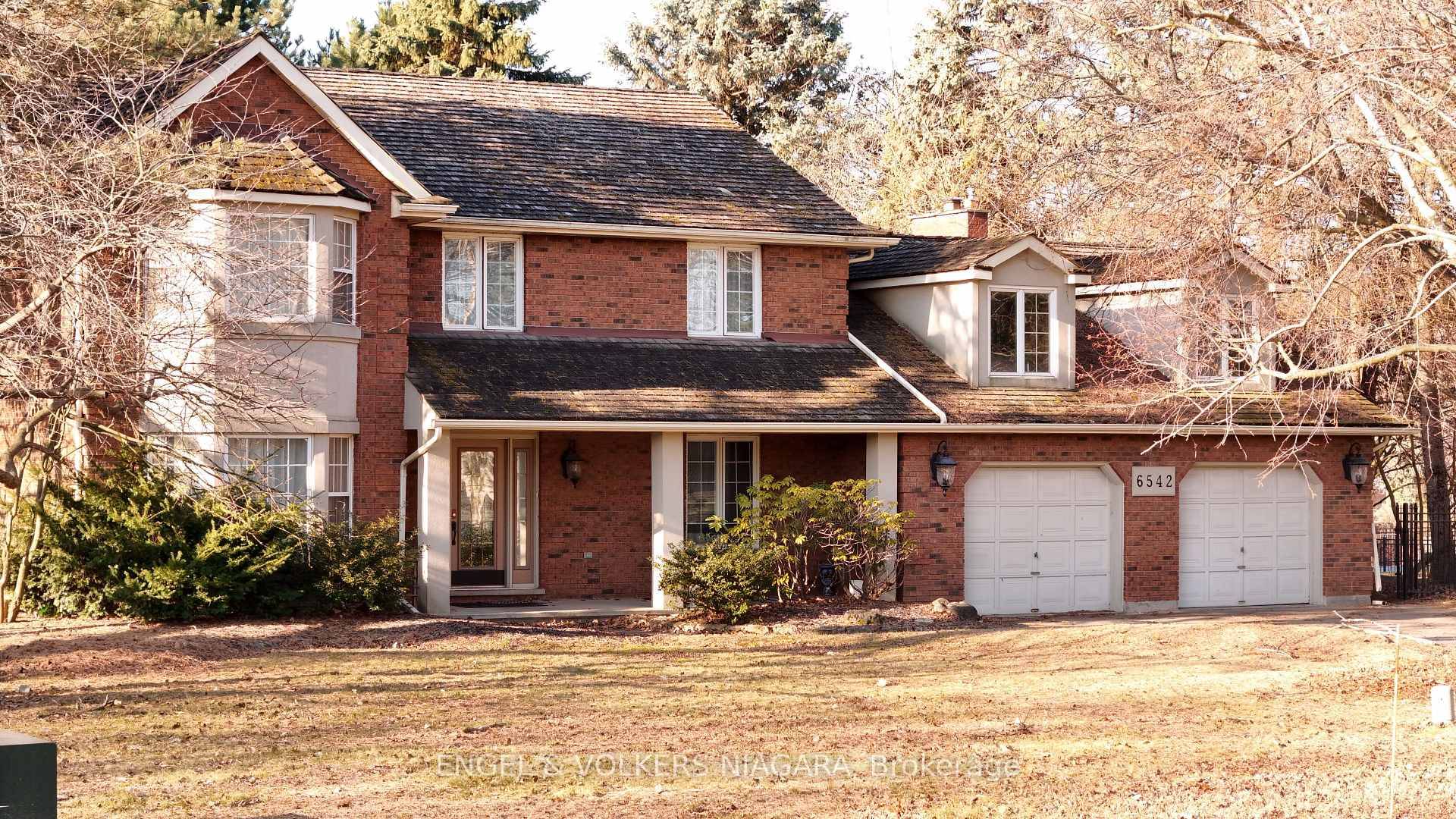 Nestled in the highly sought after Calaguiro Estates in the tranquil north end of Niagara Falls, this 4 bedroom family home at 6542 January Drive is the epitome of spacious ...