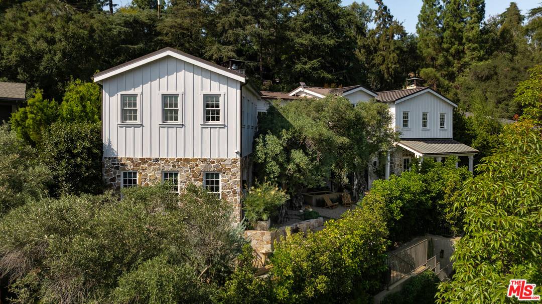 664   Elkins Rd 7BR Brentwood La