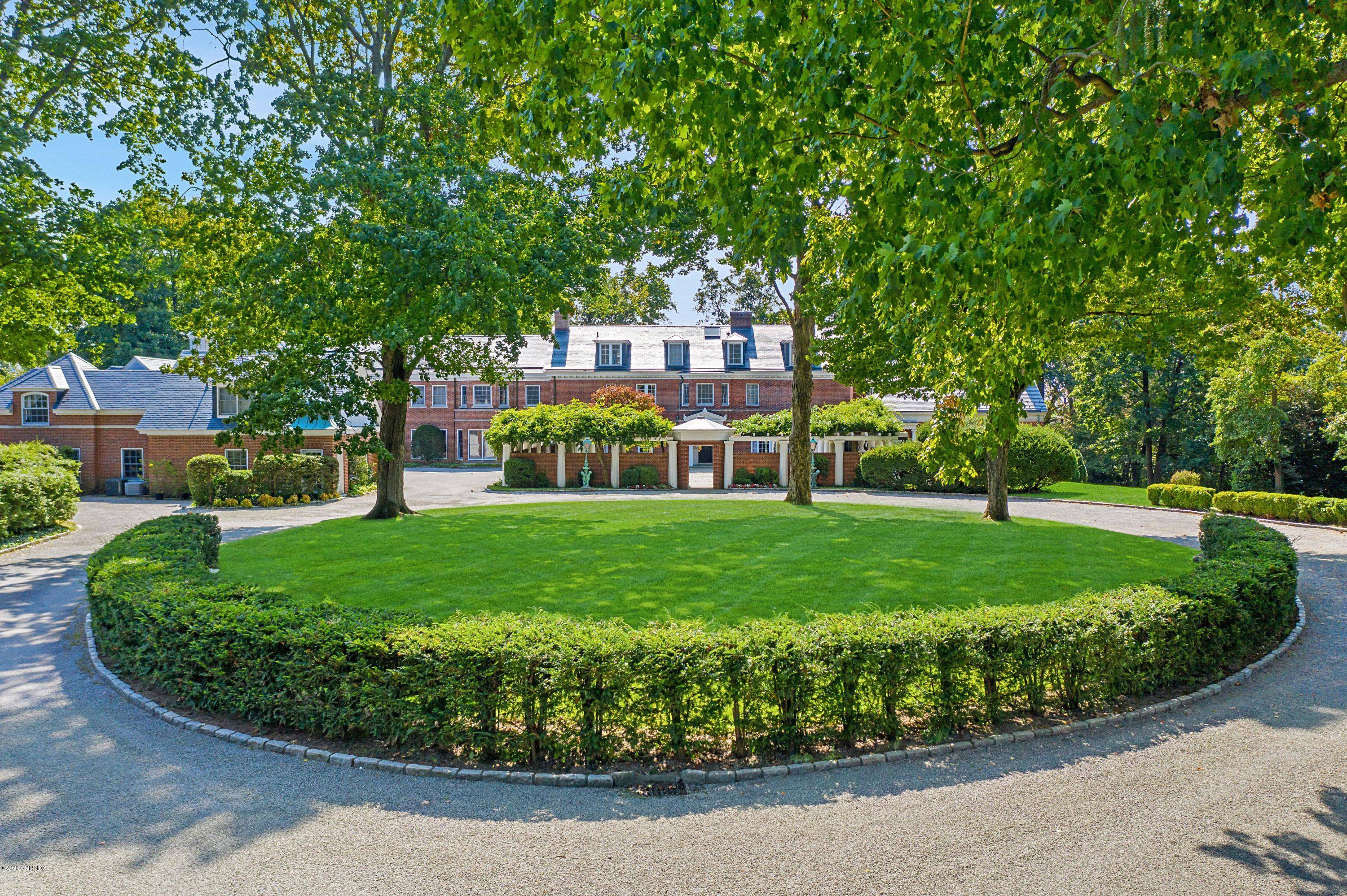 Remarkable Belle Haven Classic Georgian Colonial with only 2 previous owners.