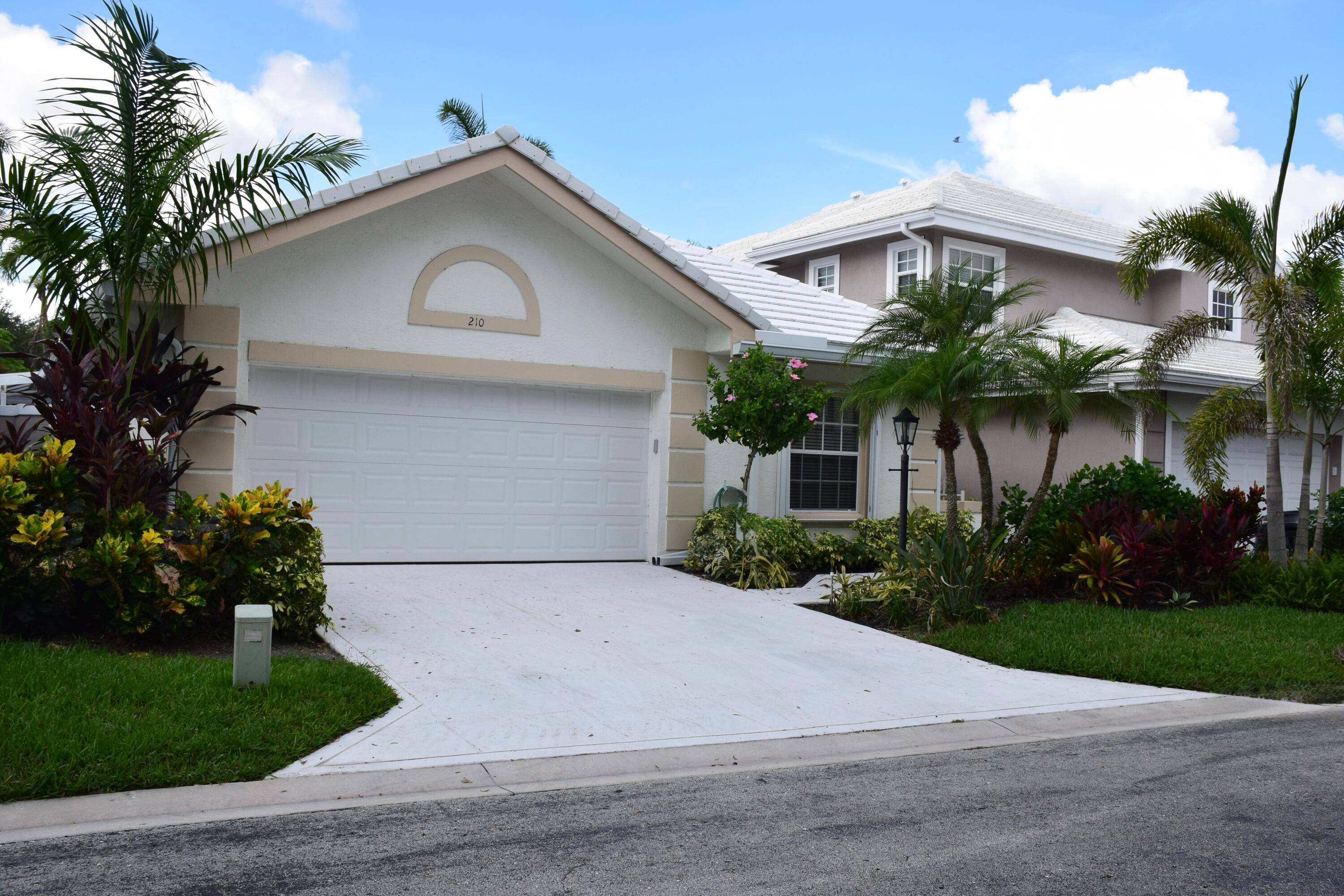 Welcome to this newly updated home in PGA National.