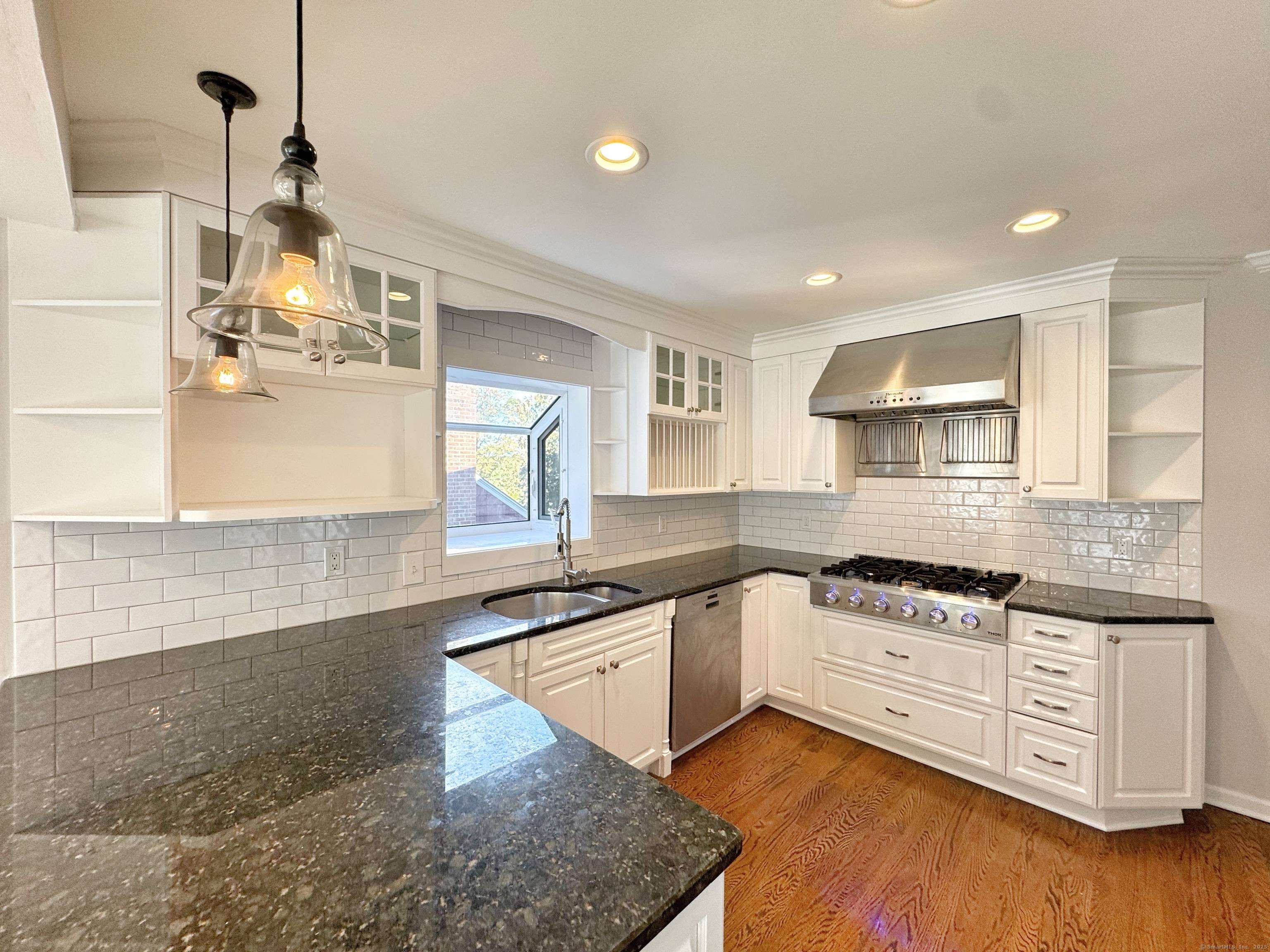 Stunning 4 bedroom, 2. 0 bath home in Broad River !