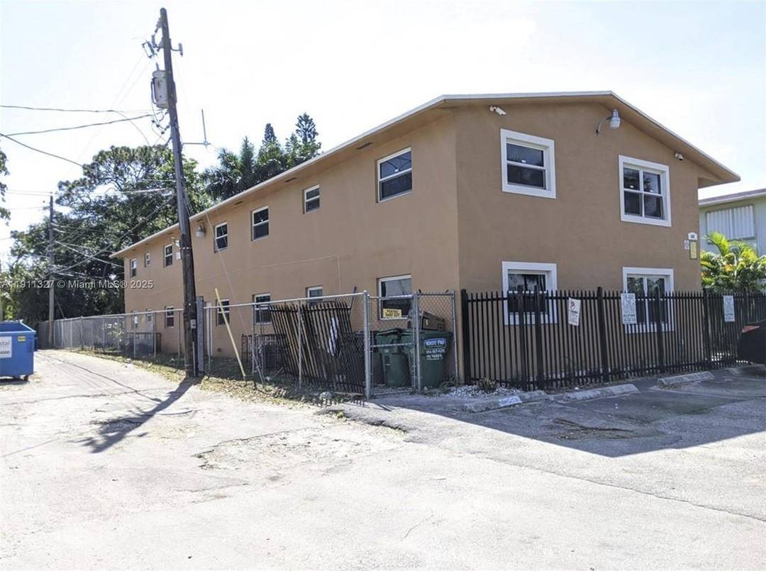 Motivated Seller. This building is perfect for section 8.