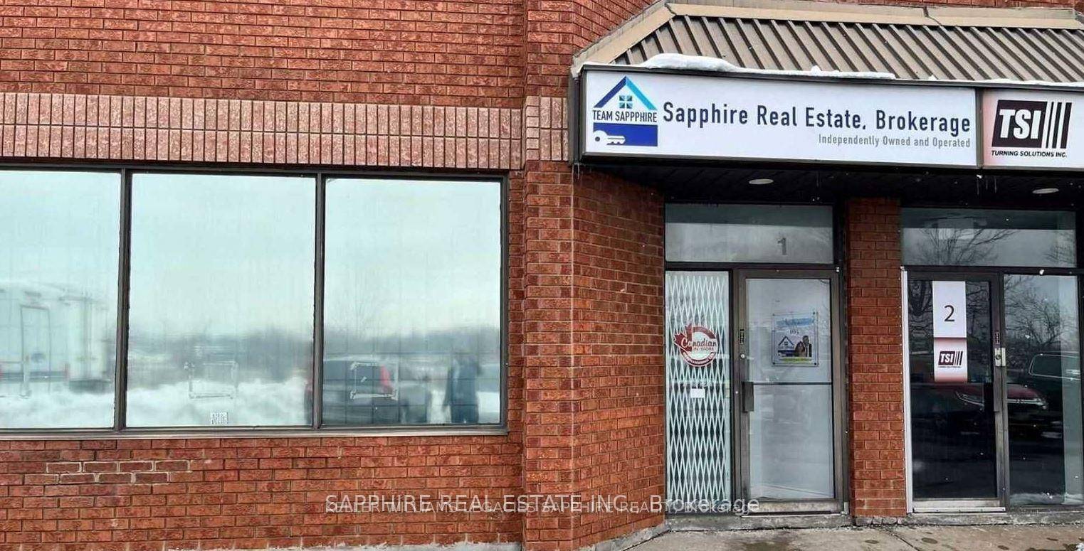 This private furnished office for rent is conveniently located near Dixie and Derry.