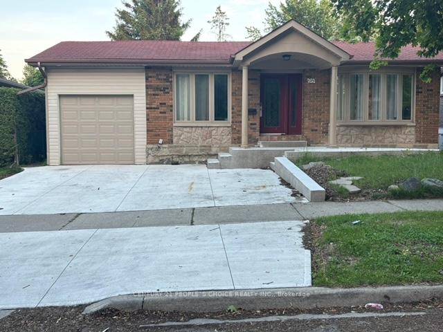 Location Location 3 Bdrm, 1 Bathroom on the Main Floor.