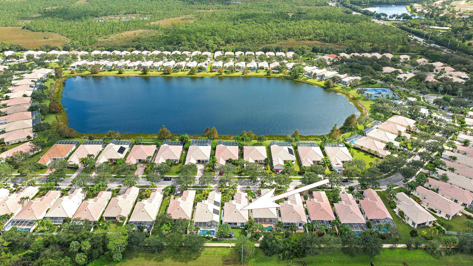 This is an immaculate Oakmont model in the heart of the gated community of Carleton Oaks.