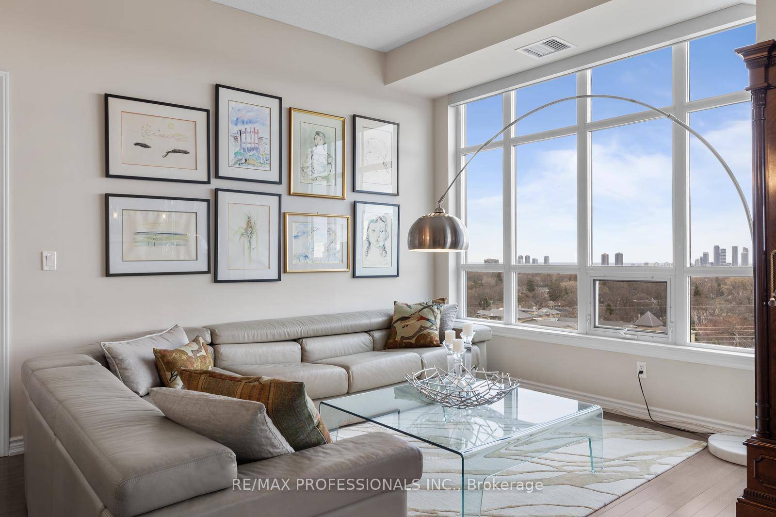 Architecturally Redesigned Corner Suite with Lake amp ; Sunset Views !