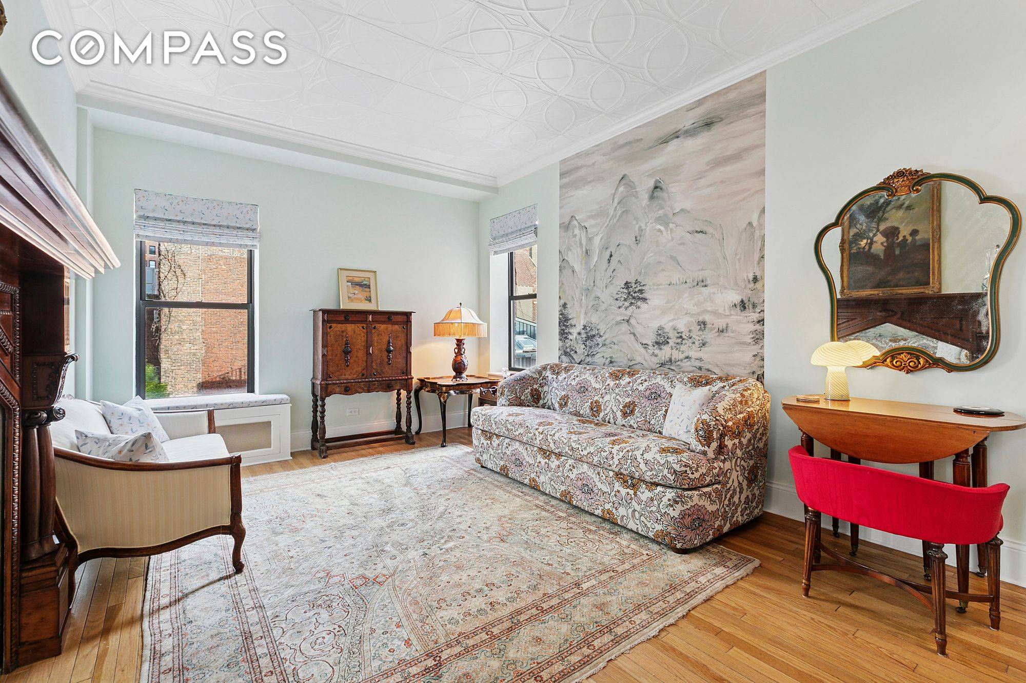 This meticulously refreshed and bright one bedroom condominium residence has all the charm and details that one would want in a pre war building crown molding with baseboards, solid wood ...