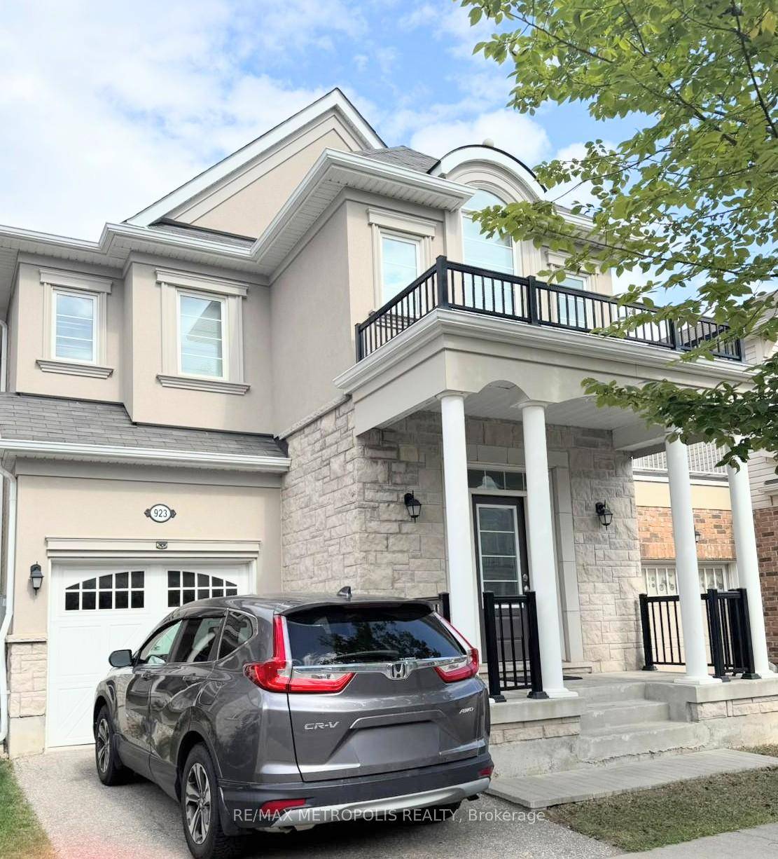 Spacious 3 bedroom, 1 bathroom basement apartment available for lease in a sought after Milton neighborhood near Hwy 25 amp ; Derry Rd W !