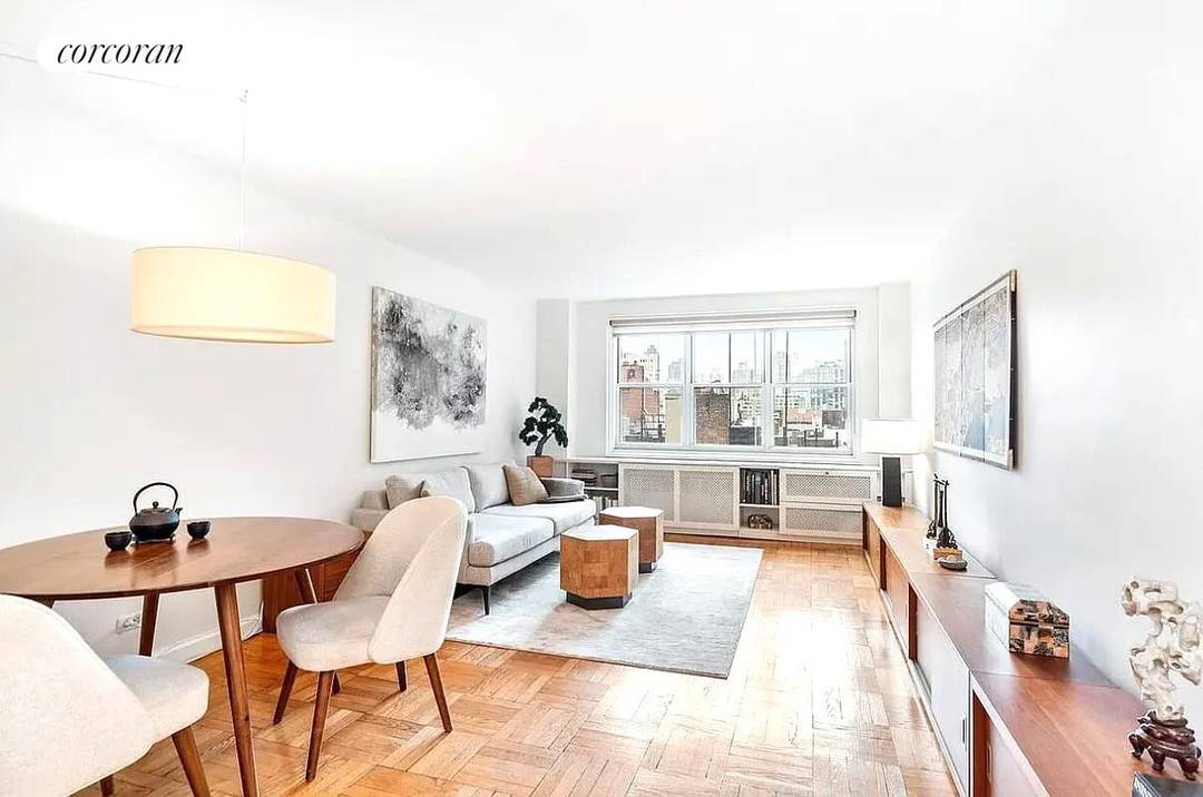 415 East 85 Street 8G Large bedroom in Prime UES Bright amp ; Large South facing One Bedroom Unit in a Beautiful Doorman Elevator Building.