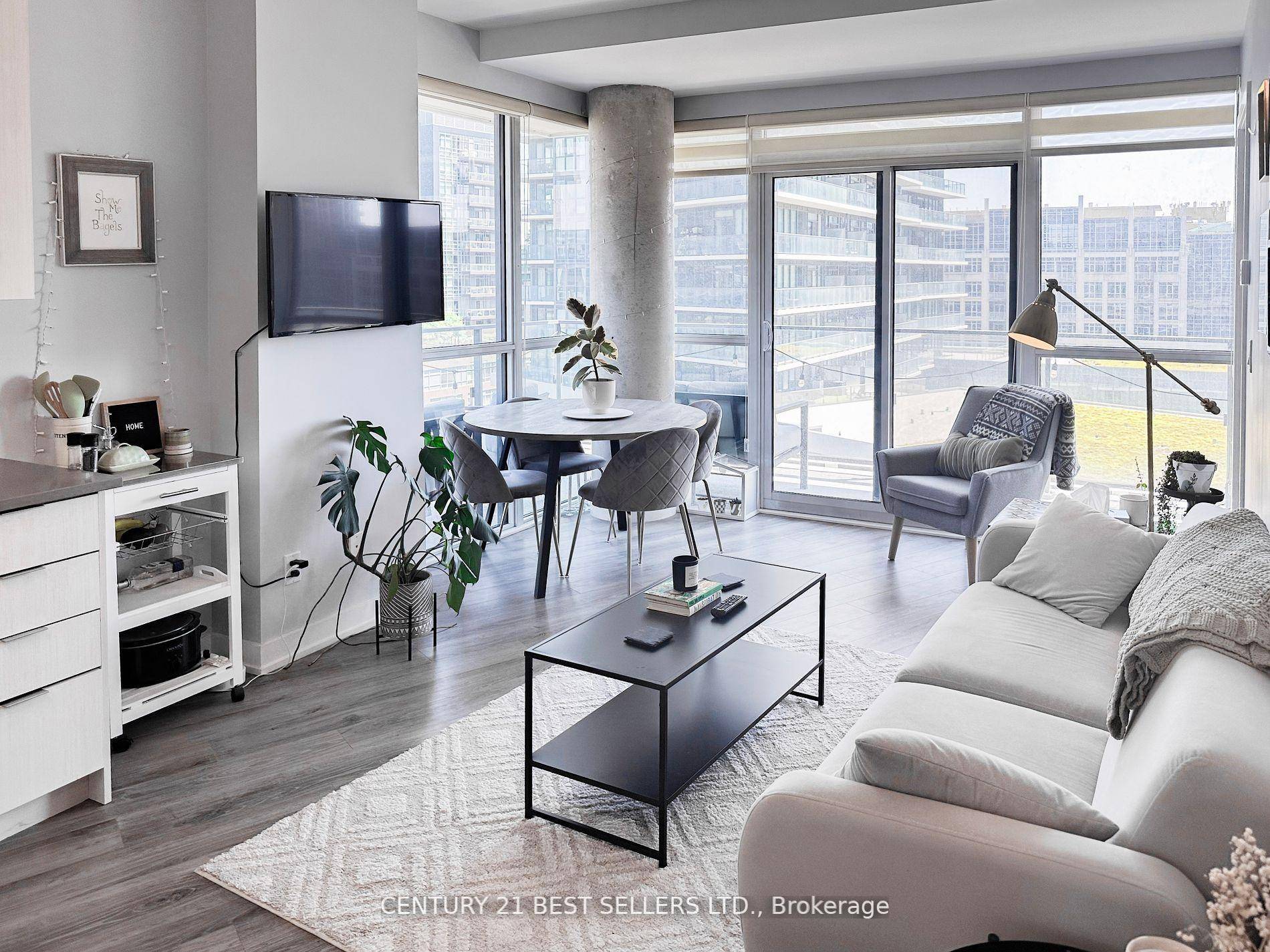 Welcome To This Luxurious 2 Bedroom 2 Baths Corner Unit At Local Condo By Omni Group !