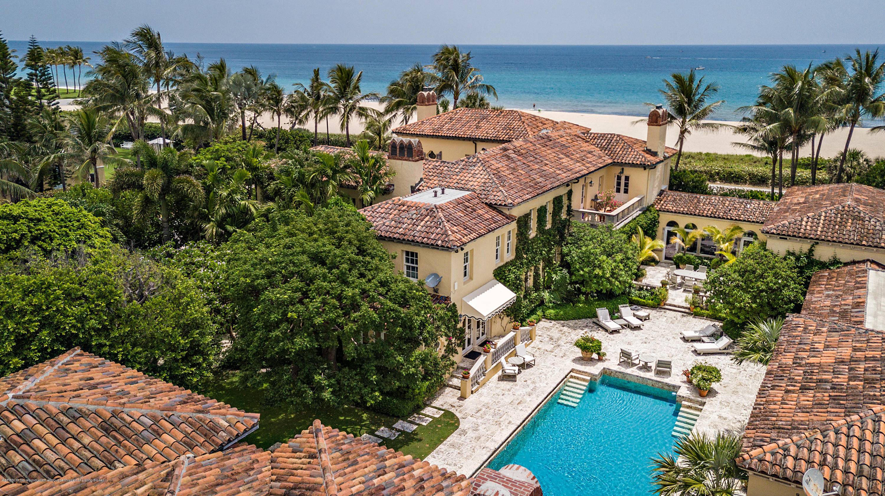 ICONIC Palm Beach Rarely does one have the chance to purchase such an important estate on Palm Beach located on the corner of Main and Main.