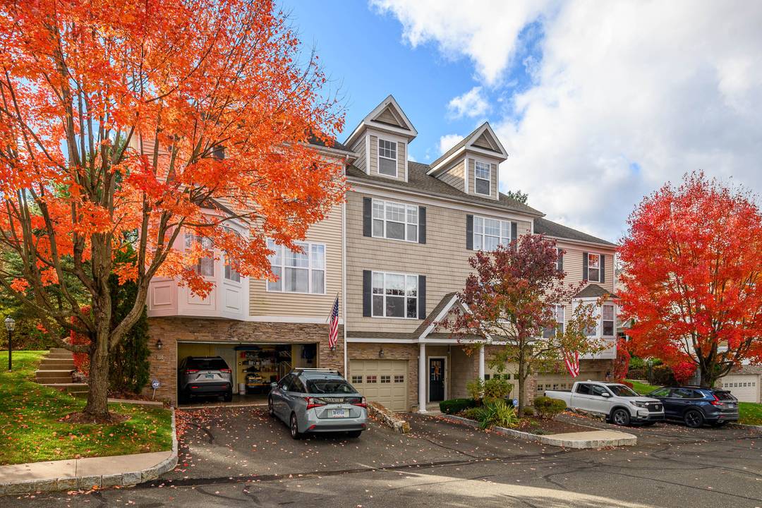 Welcome to Woodland Hills.