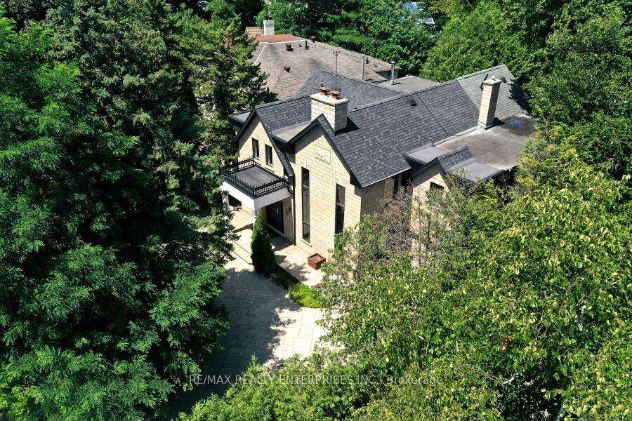 What an outstanding, unique, Humber River ravine property !