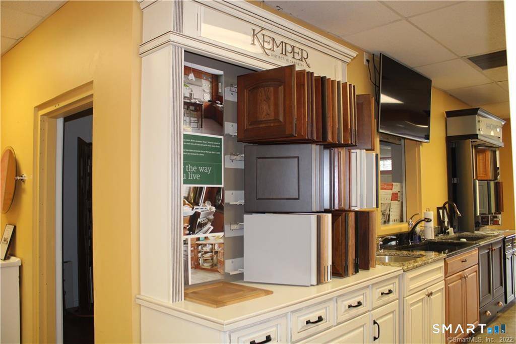 Formerly a successful kitchen bath show room, this 5000 sq.