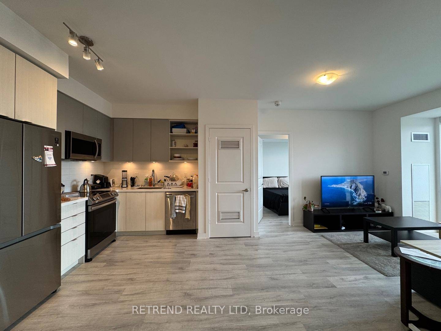 Prime Location in the Heart of Erin Mills !