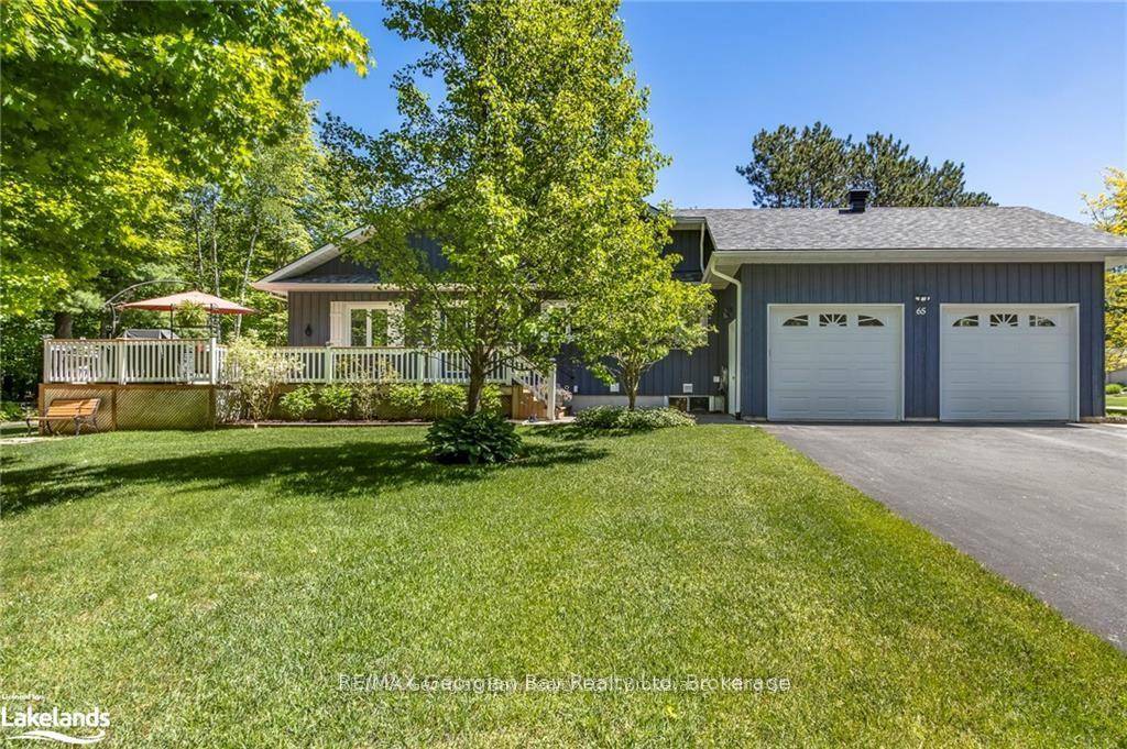 Stunning property set on a beautiful lot surrounded by nature.