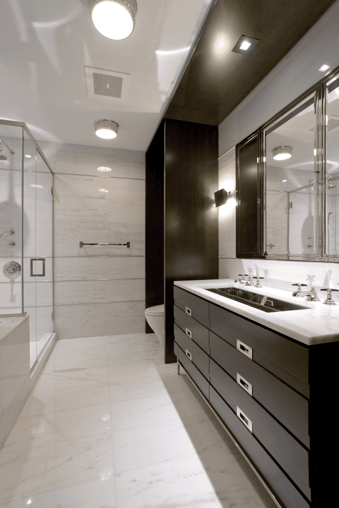 Most desirable 2 bed, 2 bath in The Lucida.