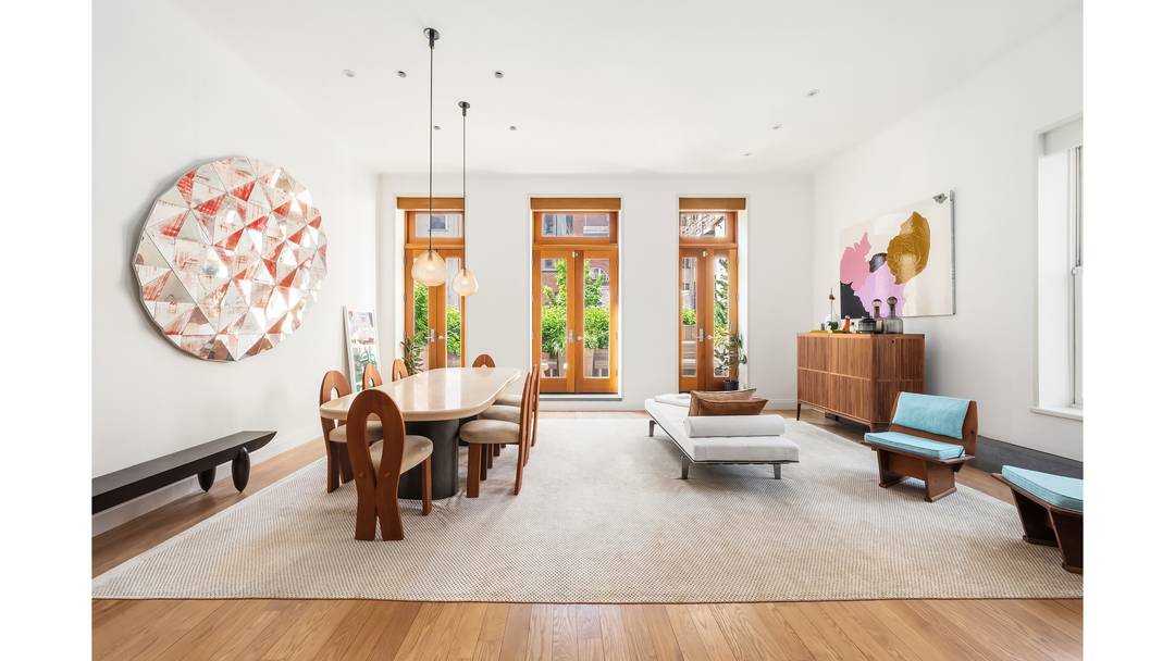 Stylishly located within the SoHo Cast Iron Historic District sits loft residence 2W at 43 Wooster Street.