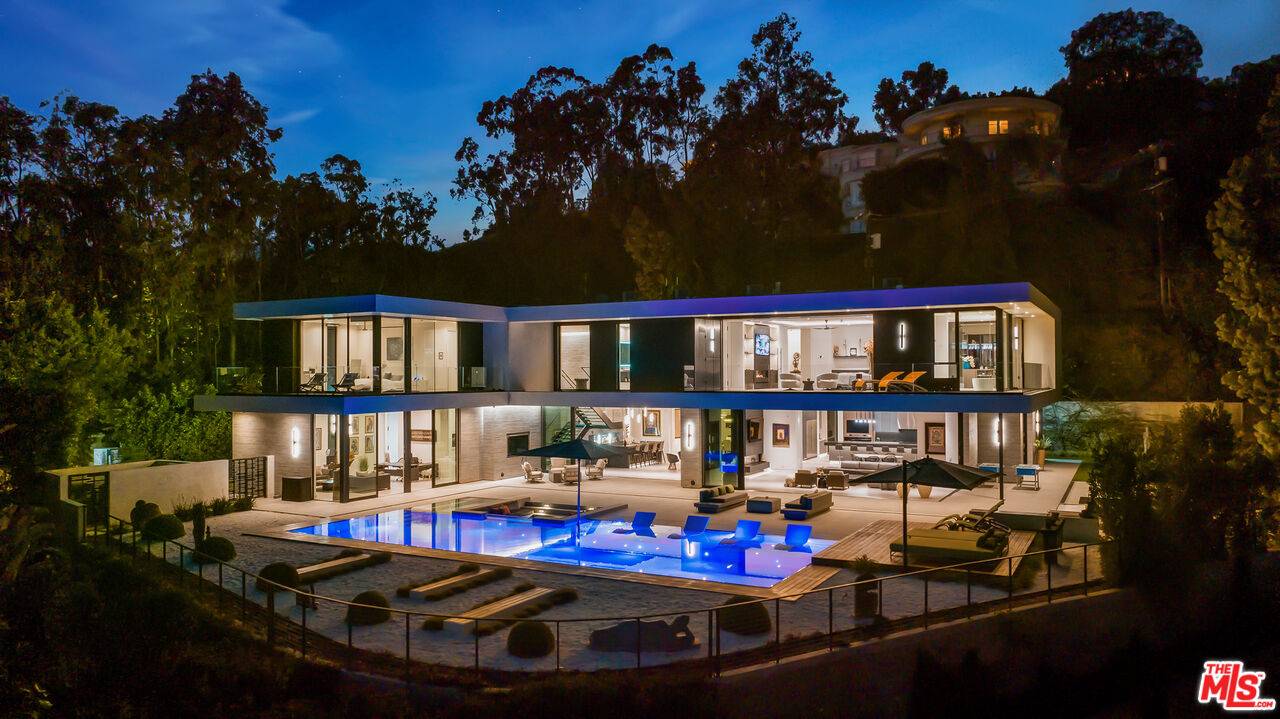 1320   Beverly Grove Pl Beverly Hills LA