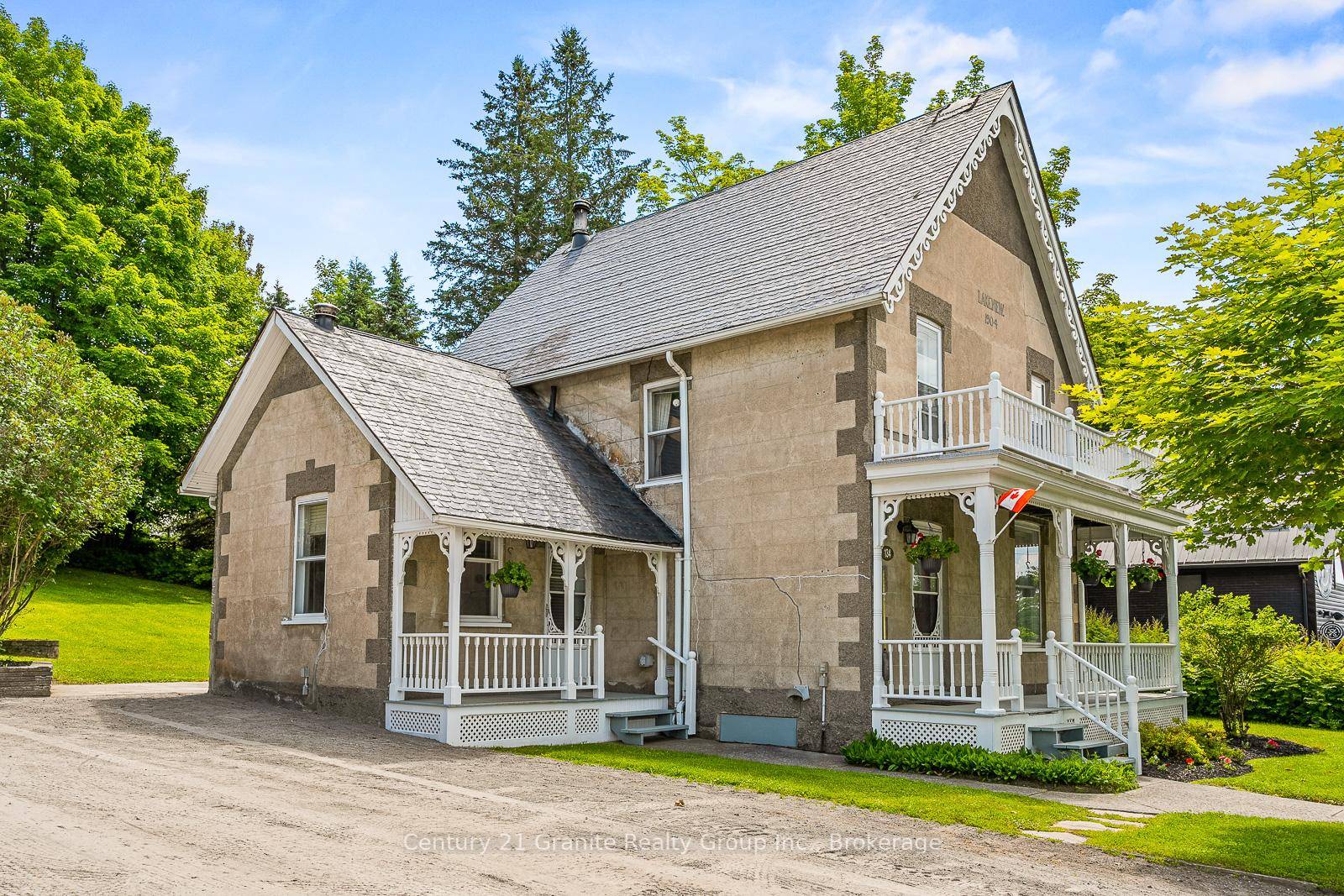 Welcome to The Lakeview, one of Haliburton's original homes that has been lovingly cared for and meticulously maintained by the same family for over 40 years.
