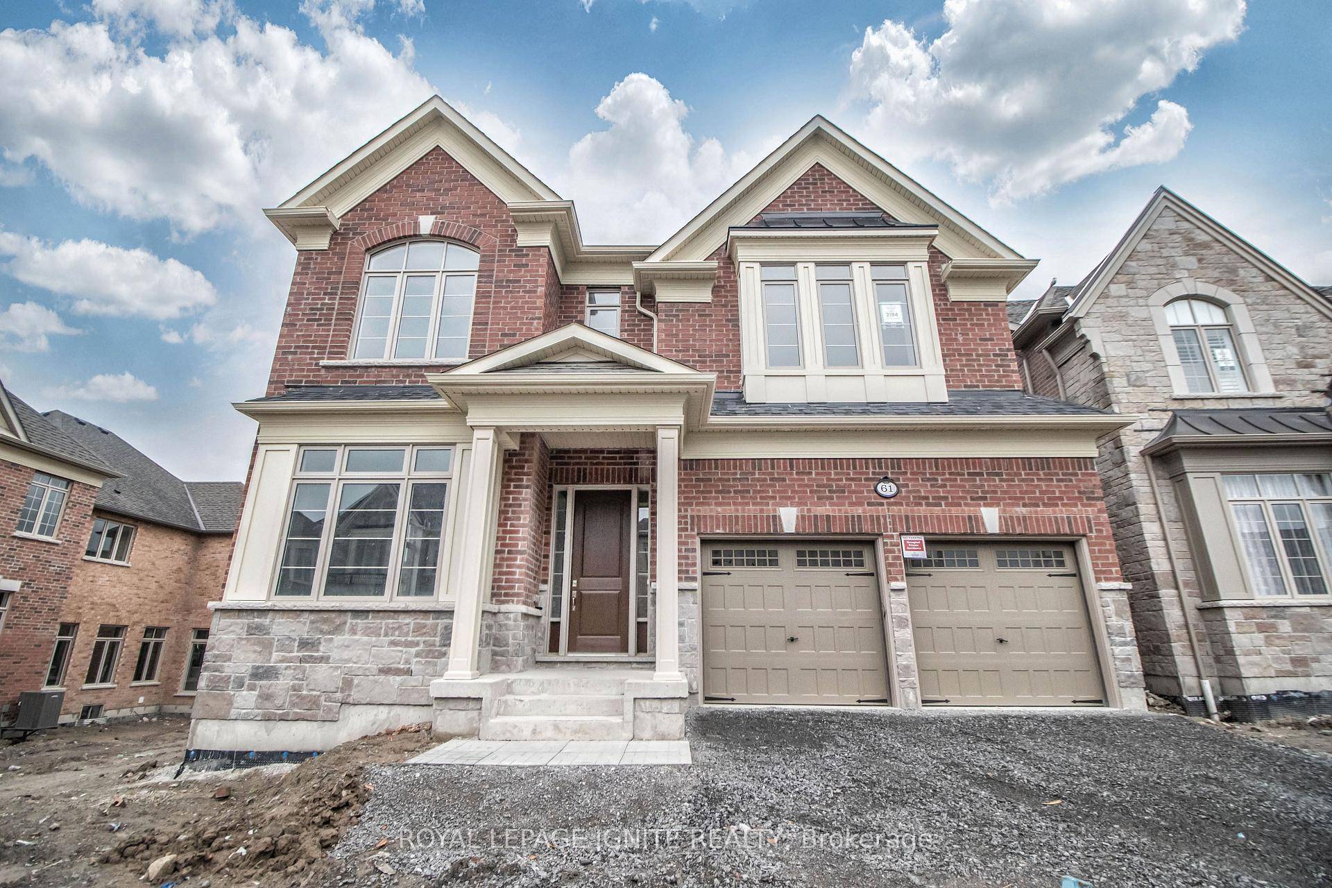 4 1 Bedrooms amp ; 4 Bathrooms Ground Floor 130 sqft Den East Facing Home with lots of oversized windows Executive 5 Yr Old Home Located In Prestigious Williamsburg Whitby ...